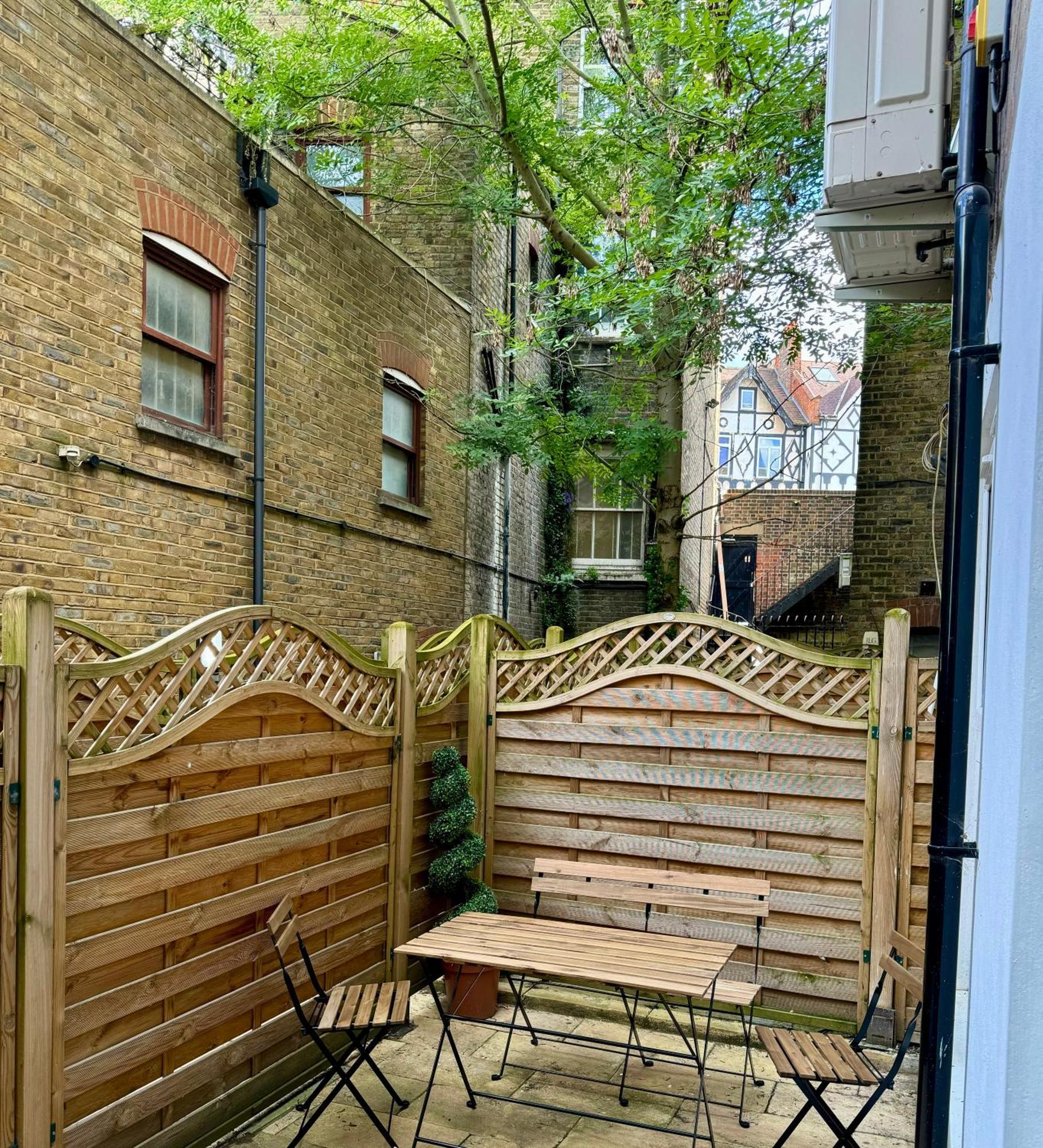 Holiday Home 2Br L 2Ba With Patio-Sleep 6 Londres Exterior foto